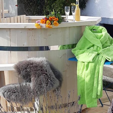 Gite La Petite Maison Horlogere Et Jacuzzi , Raquettes Les Fontenelles Dış mekan fotoğraf